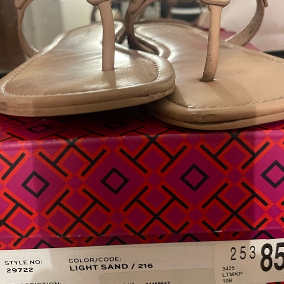 COPY - Tory Burch 2024 Logo Sandals w Receipt Box Dustbag Sz 9.5 - Picture 7 of 8